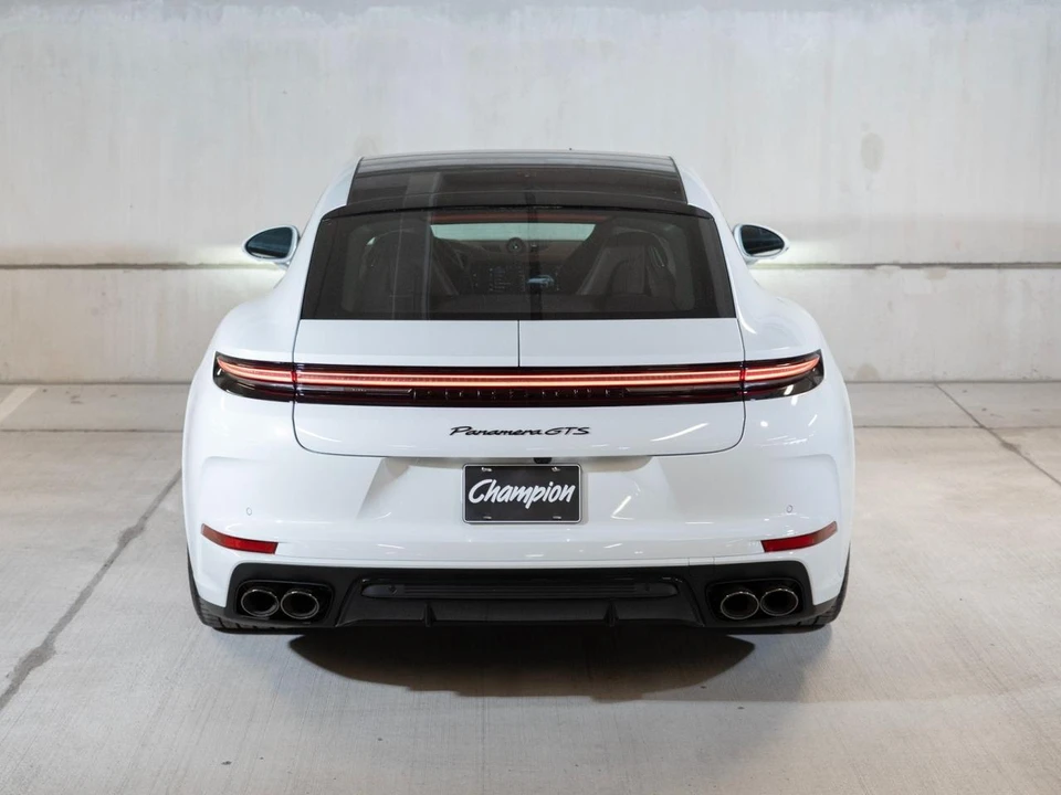 2026 Porsche Panamera - Image 10 of 30