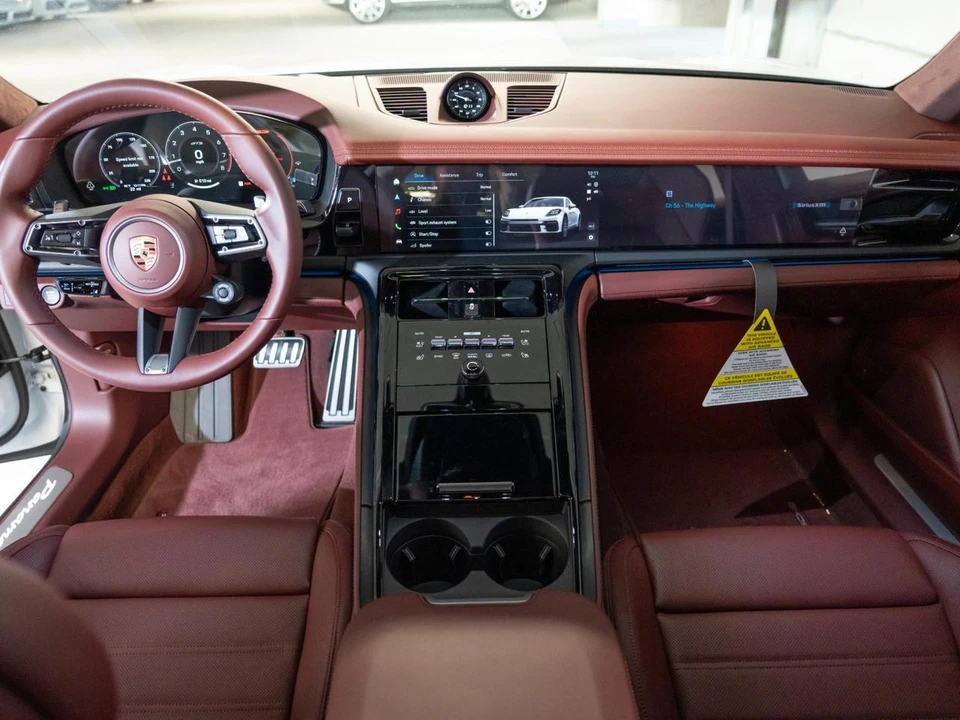 2026 Porsche Panamera - Image 26 of 30