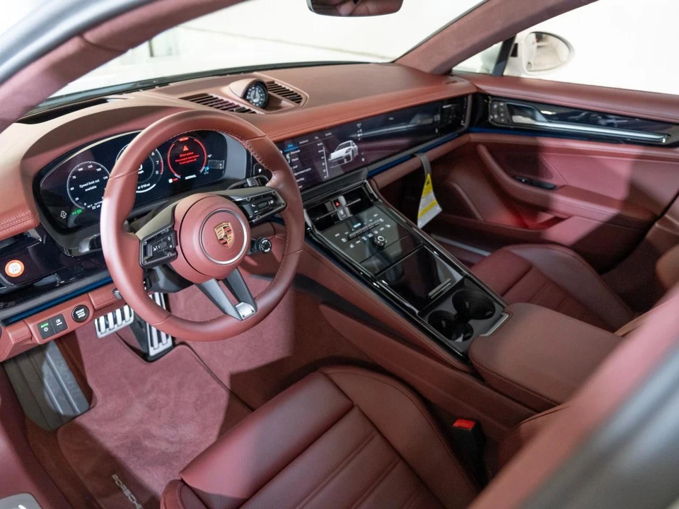 2026 Porsche Panamera - Image 4 of 30