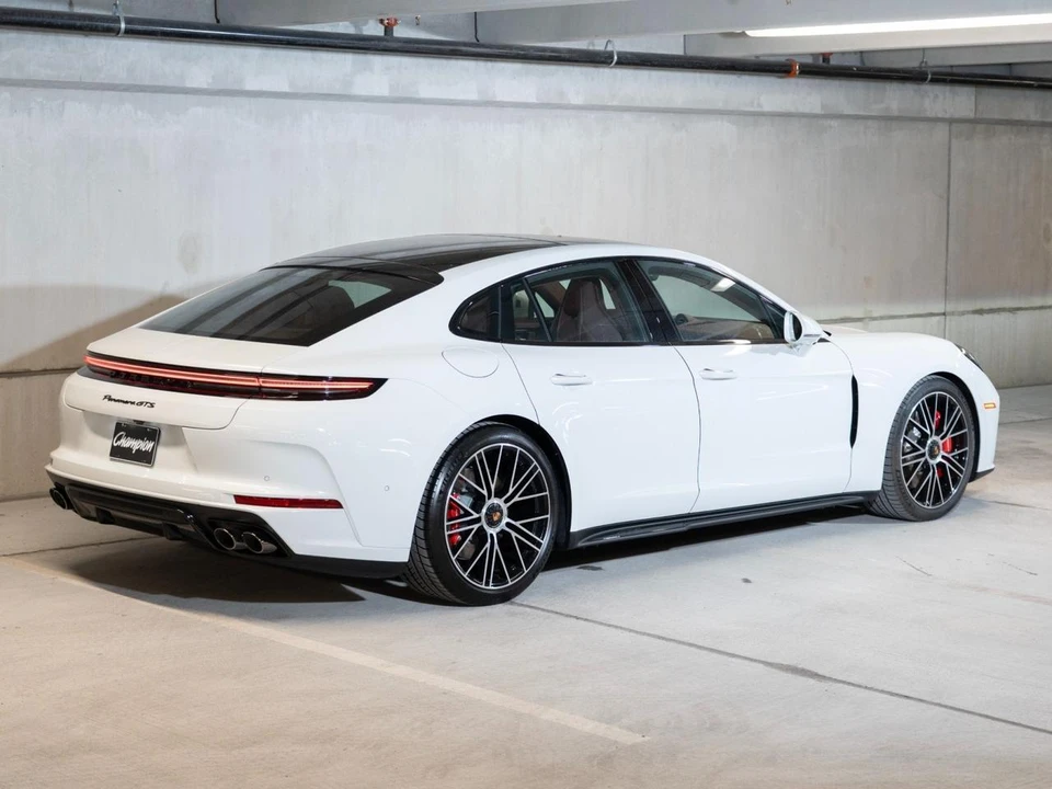 2026 Porsche Panamera - Image 9 of 30