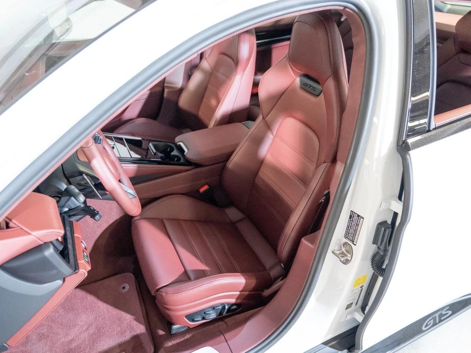 2026 Porsche Panamera - Image 5 of 30