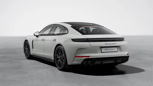2026 Porsche Panamera - Image 18 of 31