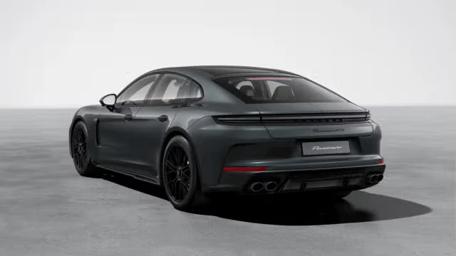 2026 Porsche Panamera - Image 18 of 31
