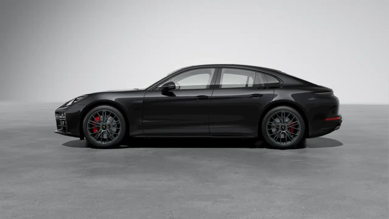 2026 Porsche Panamera - Image 16 of 31