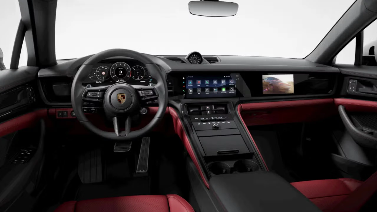 2026 Porsche Panamera - Image 28 of 31