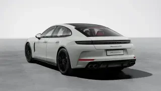 2026 Porsche Panamera - Image 21 of 31