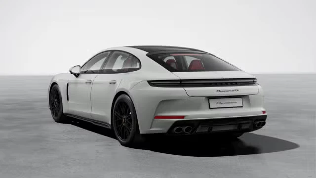2026 Porsche Panamera - Image 18 of 31