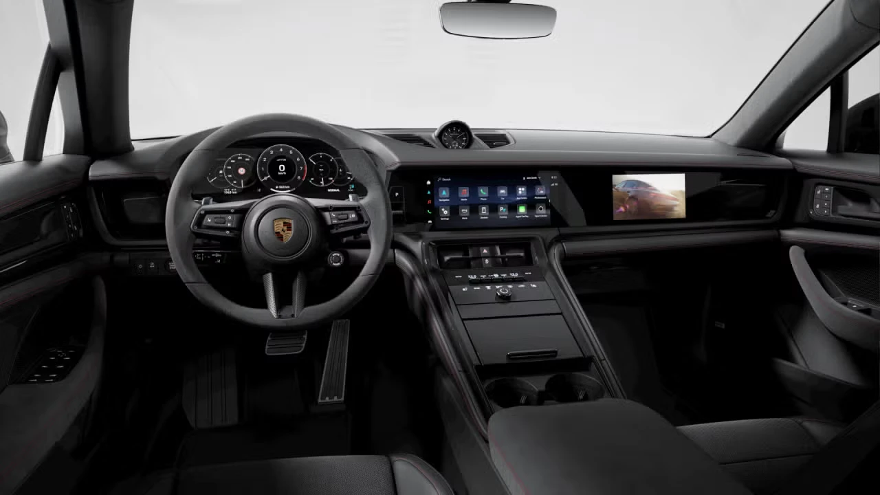 2026 Porsche Panamera - Image 28 of 30