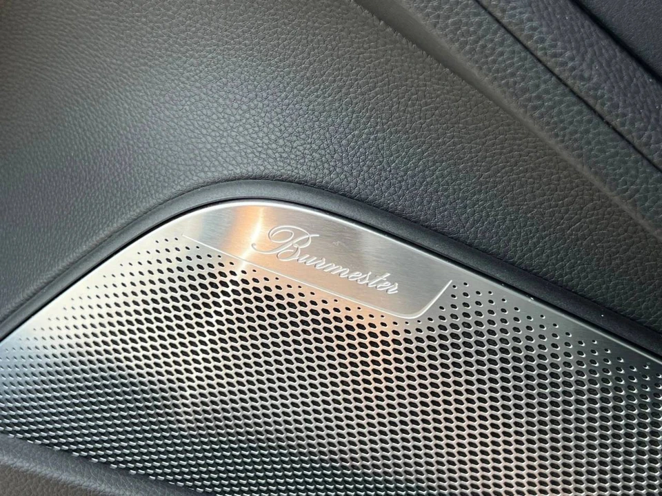 2026 Porsche 976 Panamera - Image 4 of 5