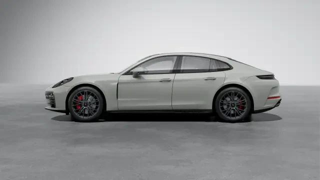 2026 Porsche Panamera - Image 14 of 31