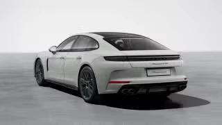 2026 Porsche Panamera - Image 17 of 31