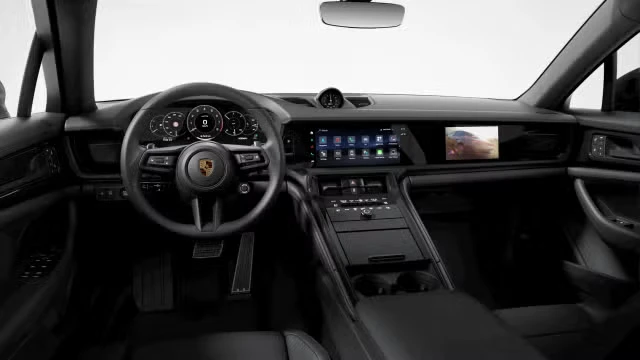 2026 Porsche Panamera - Image 26 of 31