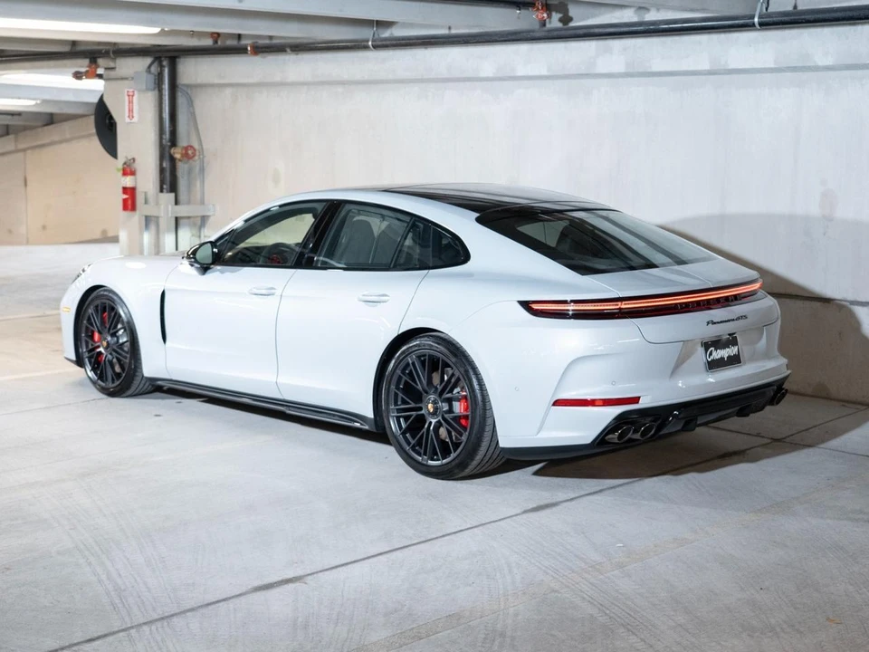 2026 Porsche 976 Panamera - Image 3 of 29