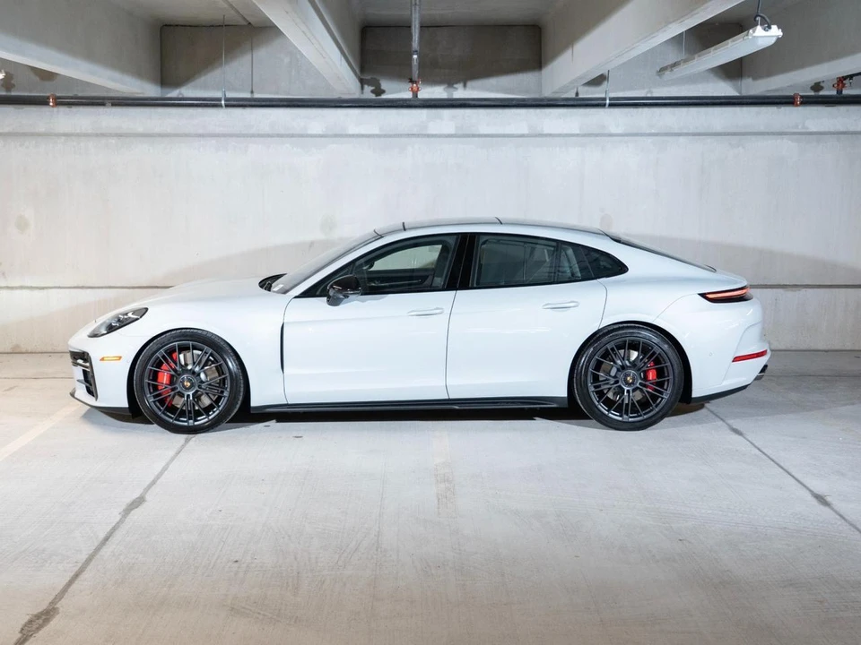 2026 Porsche 976 Panamera - Image 2 of 29