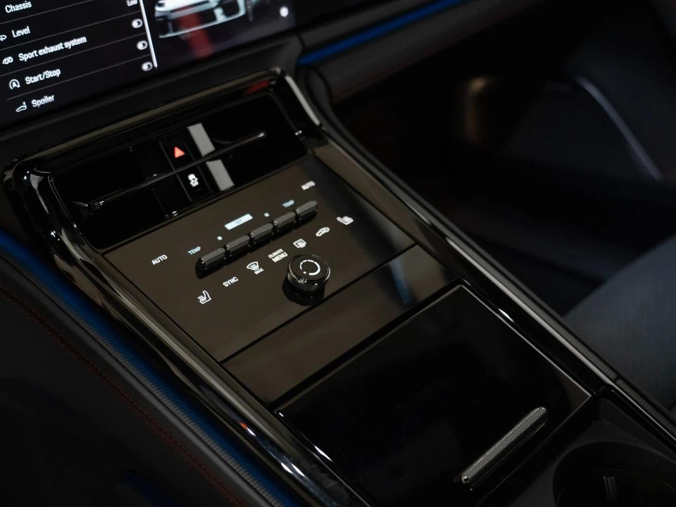 2026 Porsche 976 Panamera - Image 21 of 29