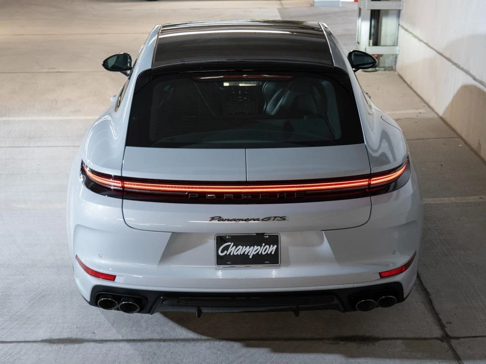 2026 Porsche 976 Panamera - Image 10 of 29