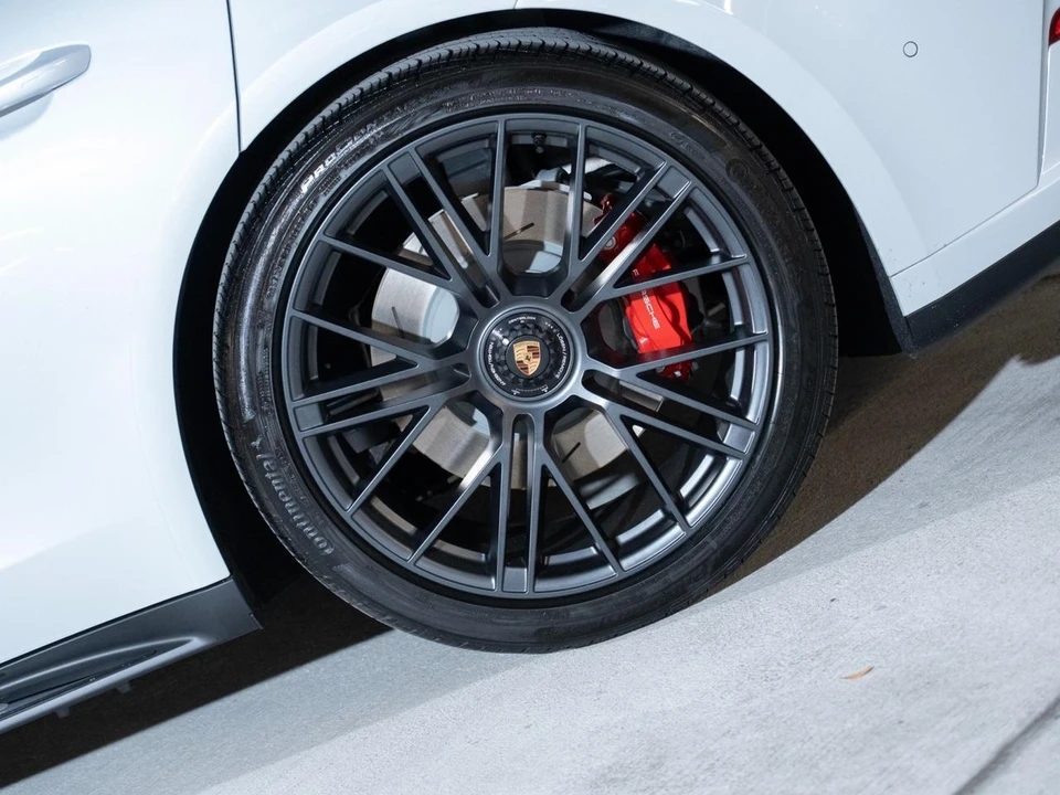2026 Porsche 976 Panamera - Image 11 of 29
