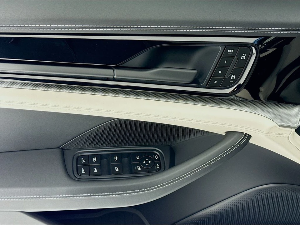 2026 Porsche 976 Panamera - Image 11 of 31