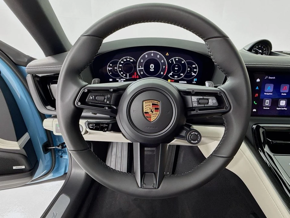 2026 Porsche 976 Panamera - Image 17 of 31