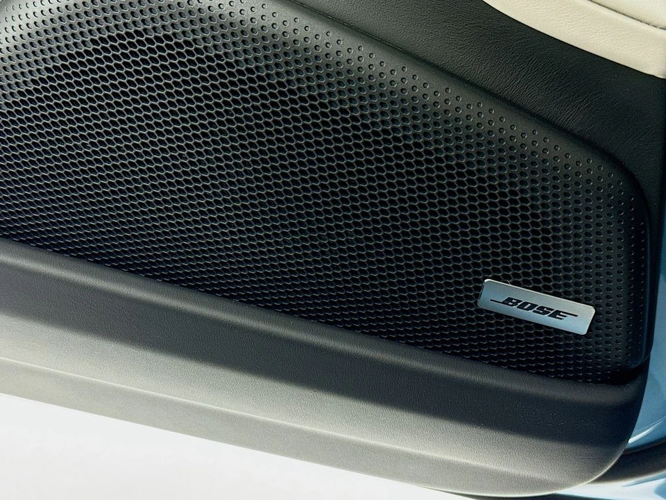 2026 Porsche 976 Panamera - Image 13 of 31