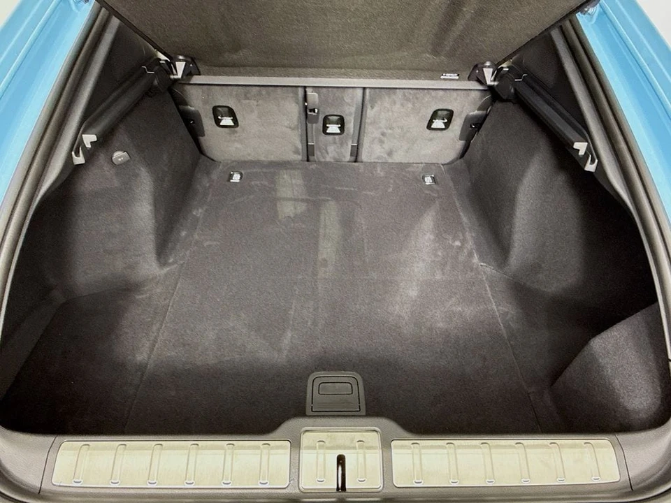 2026 Porsche 976 Panamera - Image 31 of 31