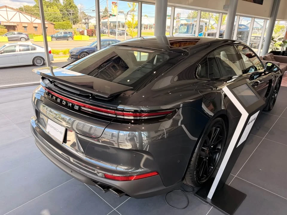 2026 Porsche 976 Panamera - Image 4 of 10
