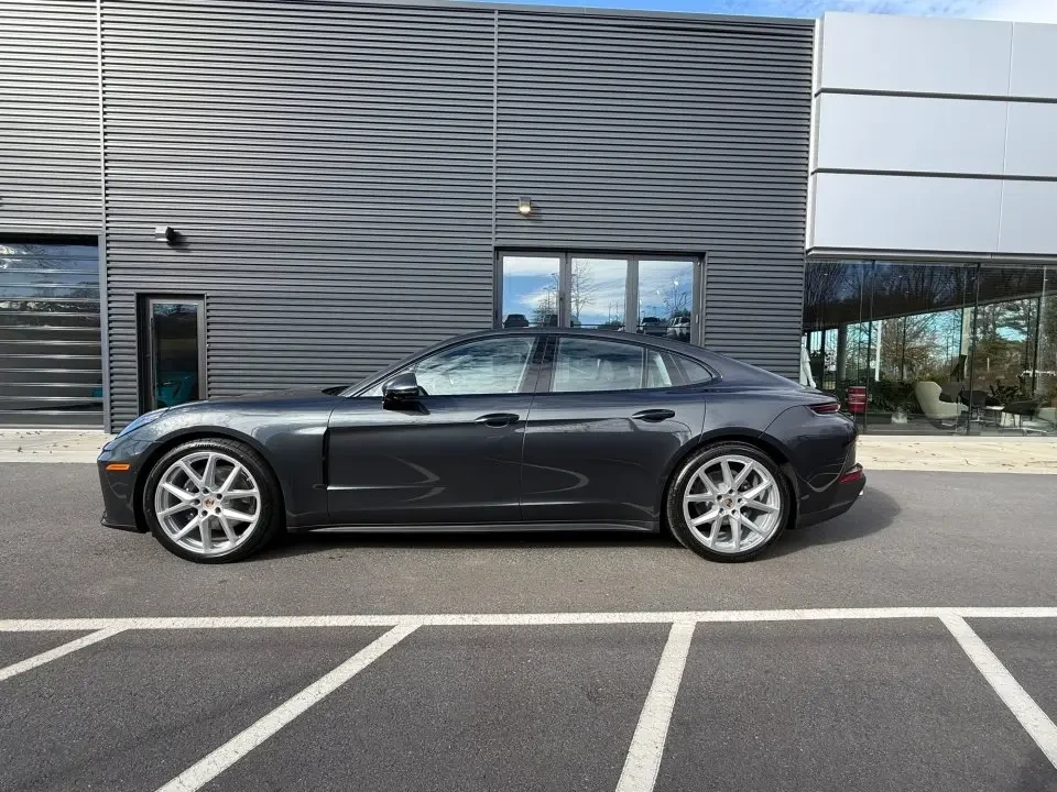 2026 Porsche 976 Panamera - Image 3 of 12