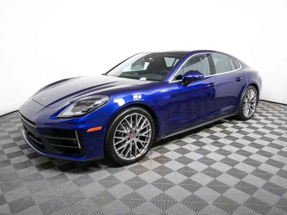 2026 Porsche 976 Panamera - Image 2 of 6