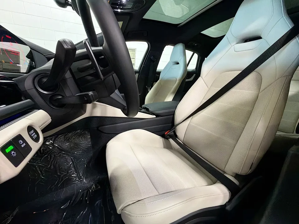 2026 Porsche 976 Panamera - Image 5 of 11