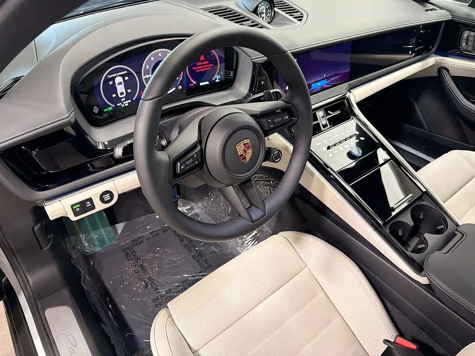 2026 Porsche 976 Panamera - Image 4 of 11