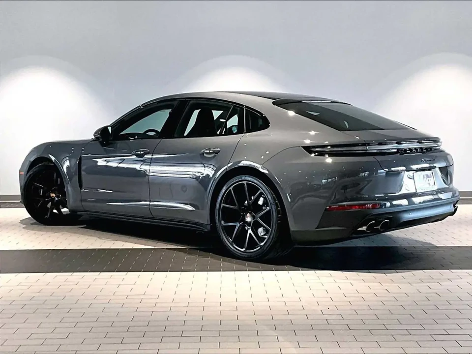 2026 Porsche 976 Panamera - Image 3 of 7