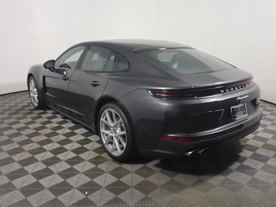 2026 Porsche 976 Panamera - Image 4 of 12