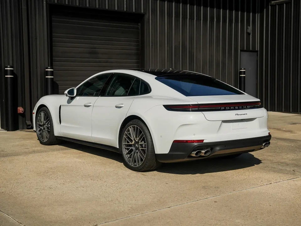 2026 Porsche 976 Panamera - Image 3 of 6