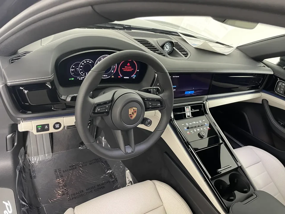 2026 Porsche 976 Panamera - Image 4 of 12