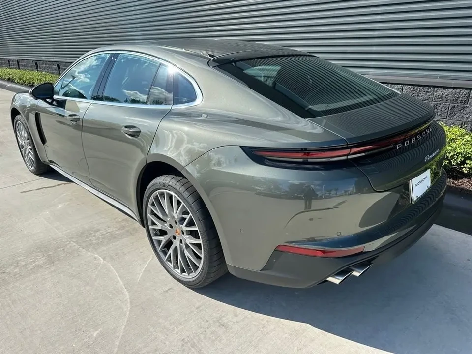 2026 Porsche 976 Panamera - Image 3 of 7