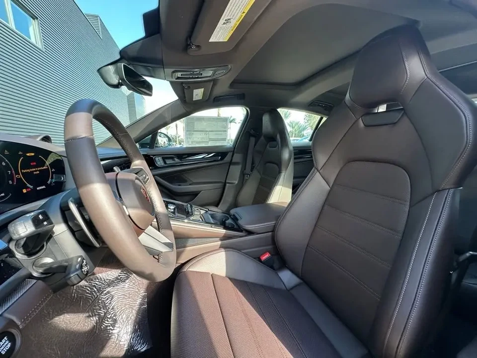 2026 Porsche 976 Panamera - Image 5 of 7