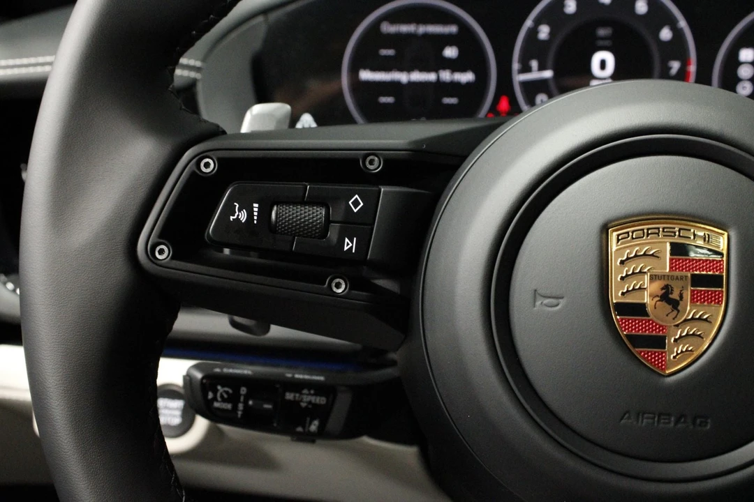 2026 Porsche 976 Panamera - Image 28 of 31