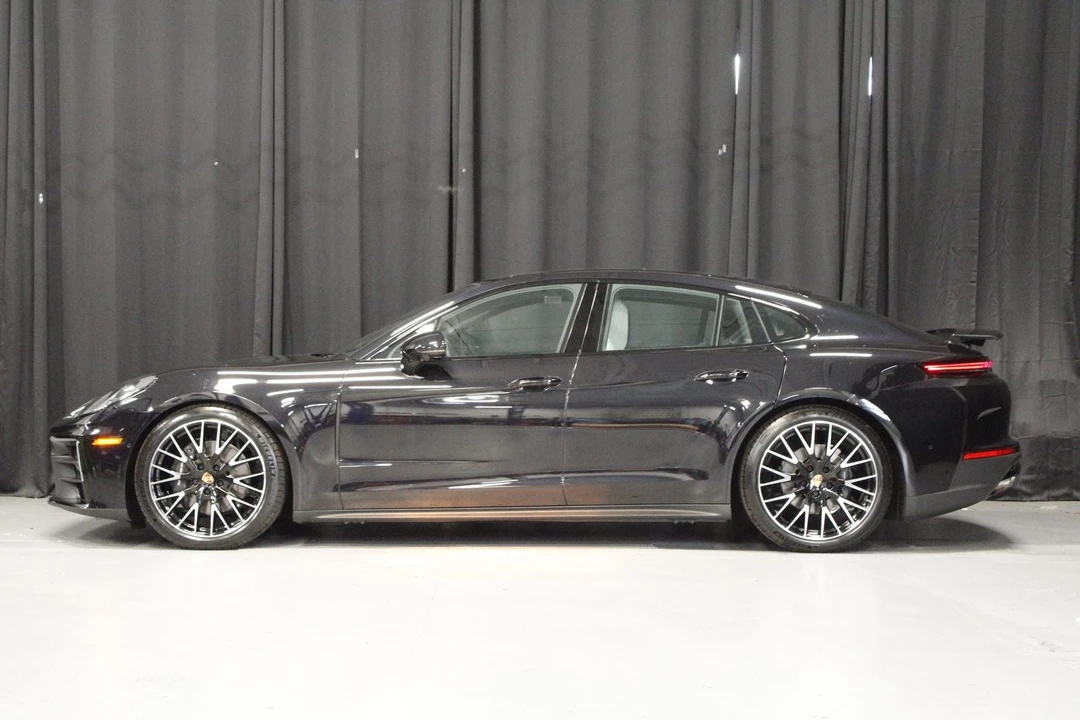 2026 Porsche 976 Panamera - Image 2 of 31
