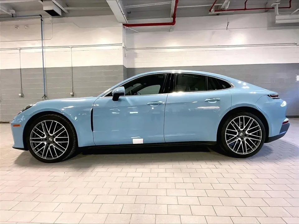 2026 Porsche 976 Panamera - Image 2 of 6