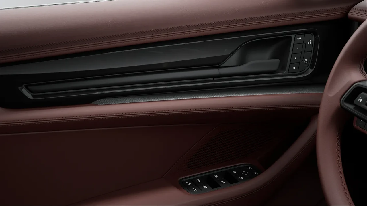 2026 Porsche 976 Panamera - Image 7 of 7