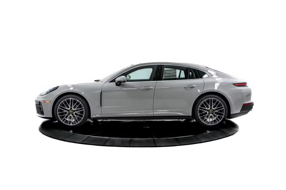 2026 Porsche 976 Panamera - Image 11 of 31