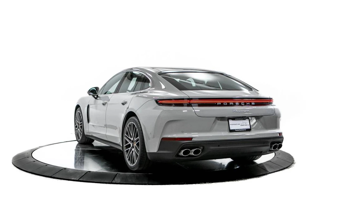 2026 Porsche 976 Panamera - Image 3 of 5