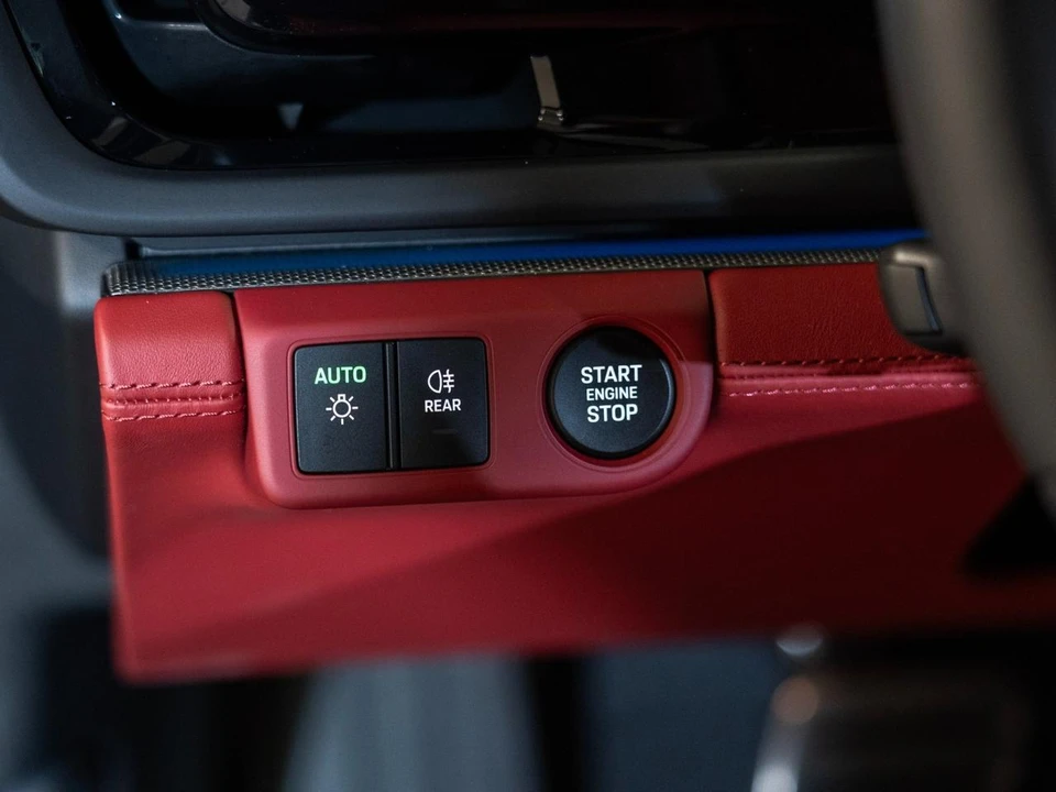2026 Porsche 976 Panamera - Image 23 of 28