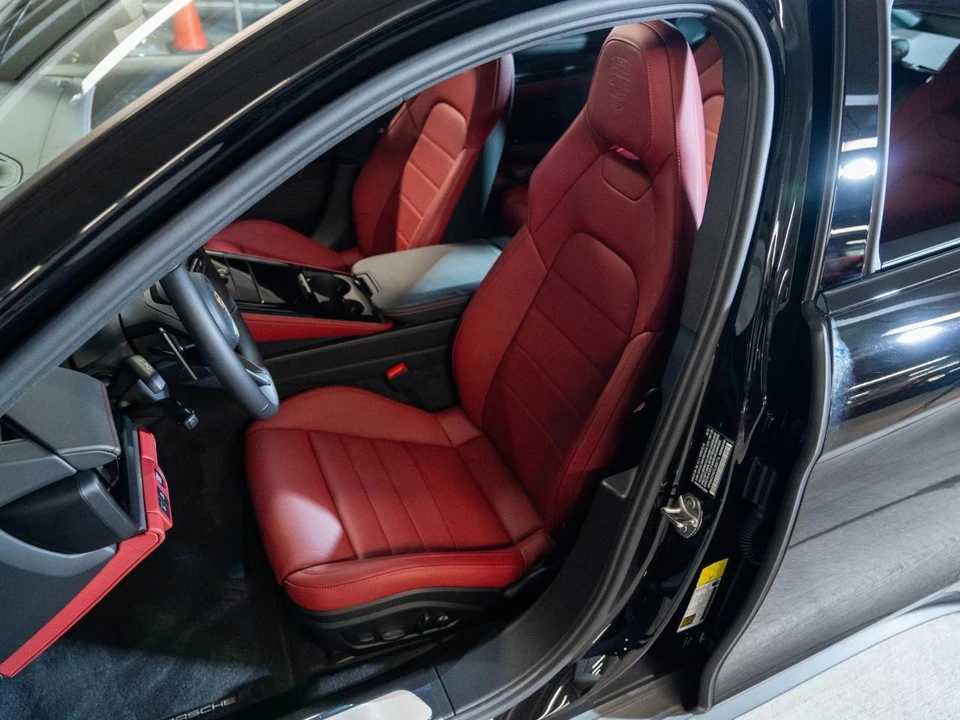 2026 Porsche 976 Panamera - Image 5 of 28