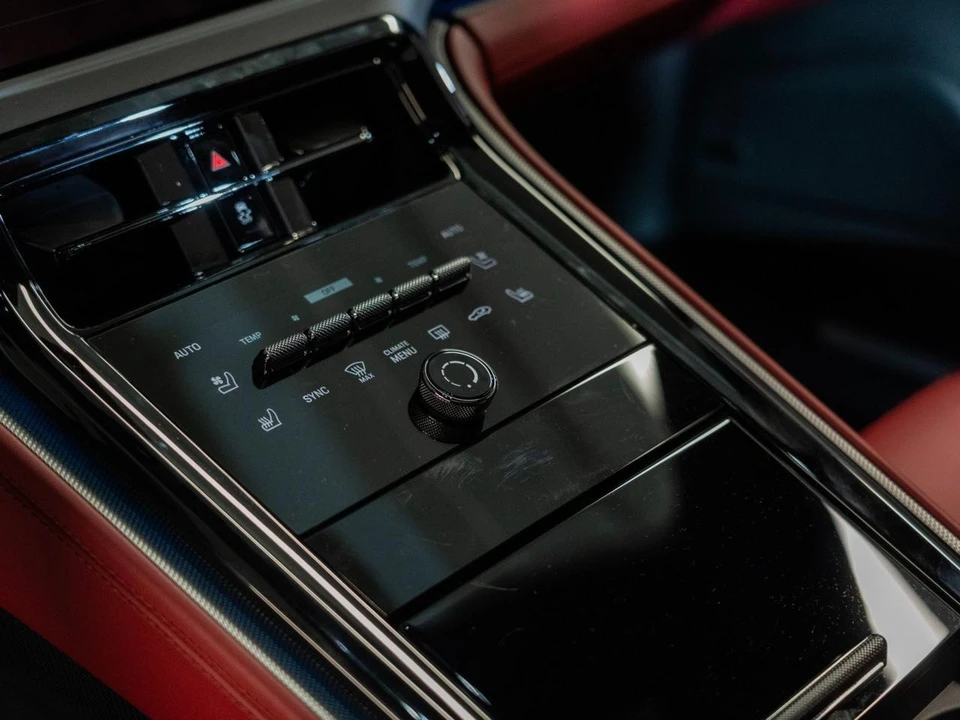 2026 Porsche 976 Panamera - Image 21 of 28
