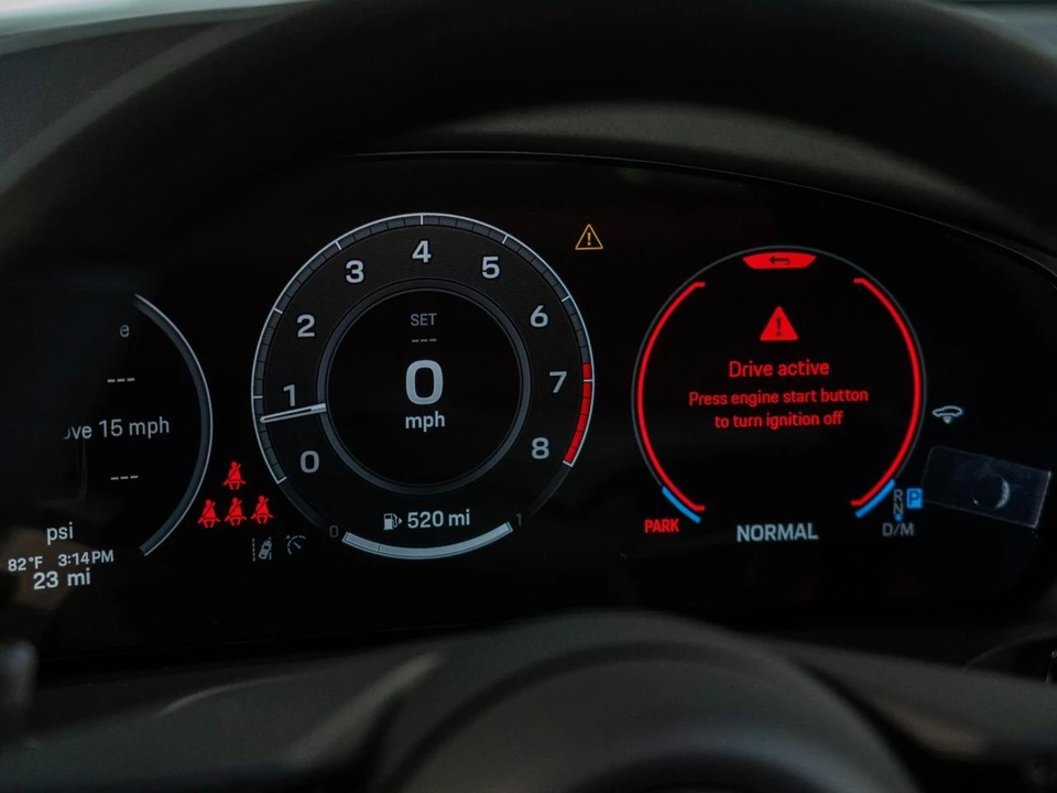 2026 Porsche 976 Panamera - Image 19 of 28