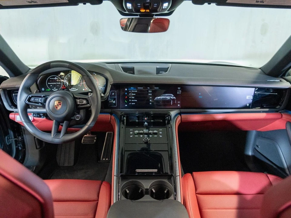 2026 Porsche 976 Panamera - Image 25 of 28