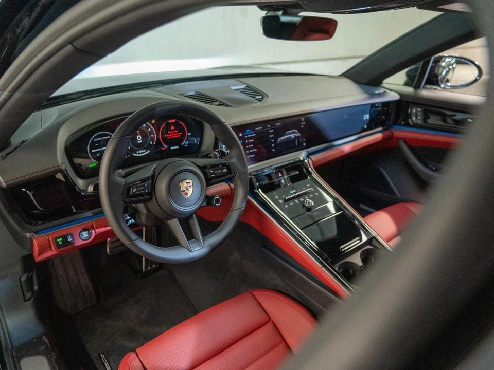 2026 Porsche 976 Panamera - Image 4 of 28