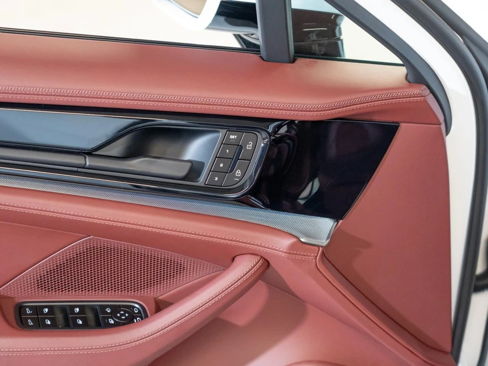2026 Porsche 976 Panamera - Image 18 of 30