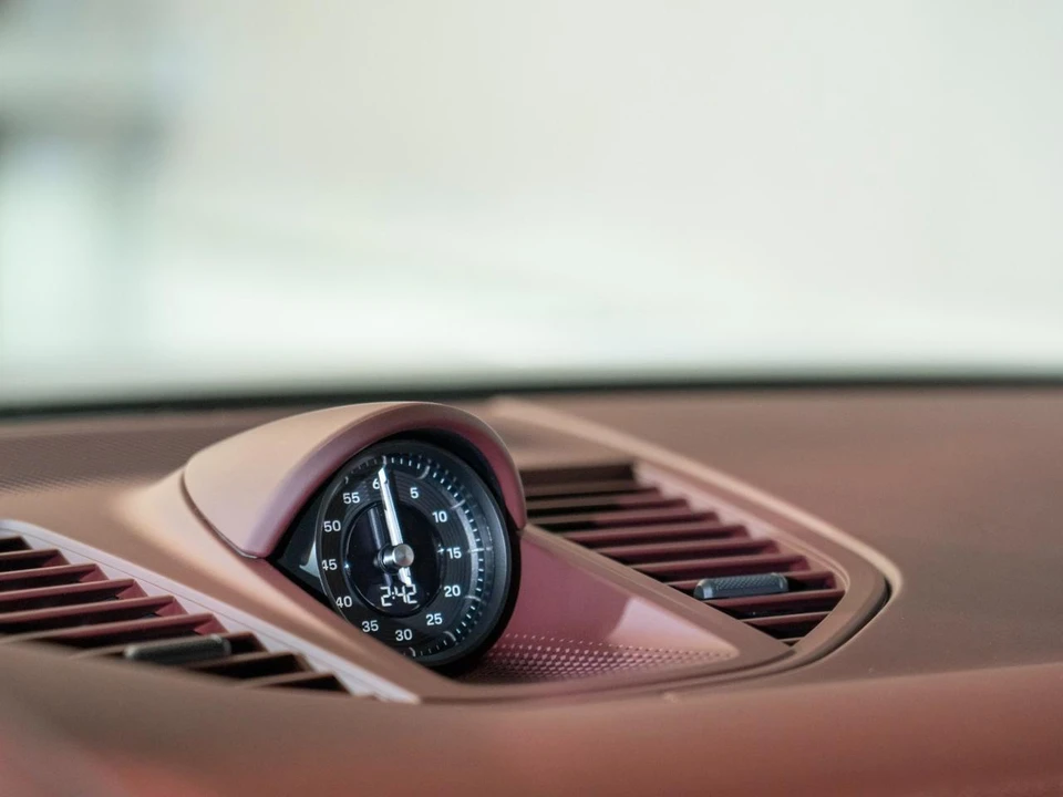 2026 Porsche 976 Panamera - Image 21 of 30